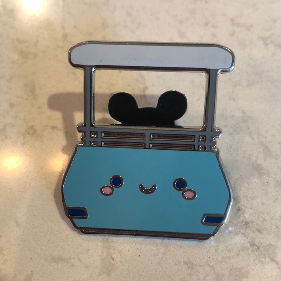 Accessories - Brand New Peoplemover pin